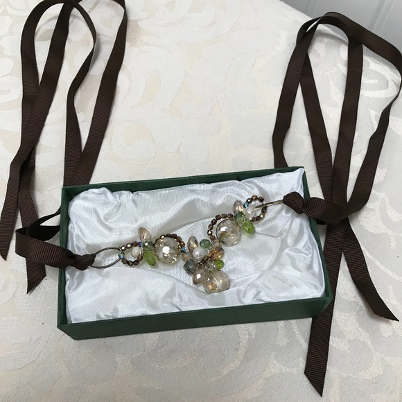 Gorgeous Artisan made Crystal Necklace - Picture 3 of 4